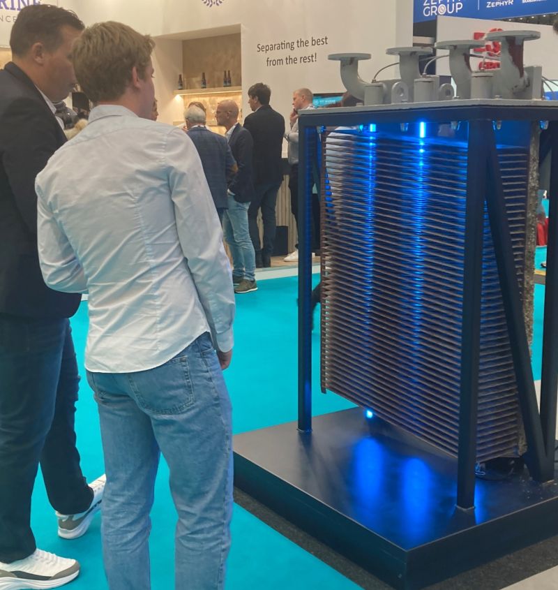 Corrosion UV-C box cooler